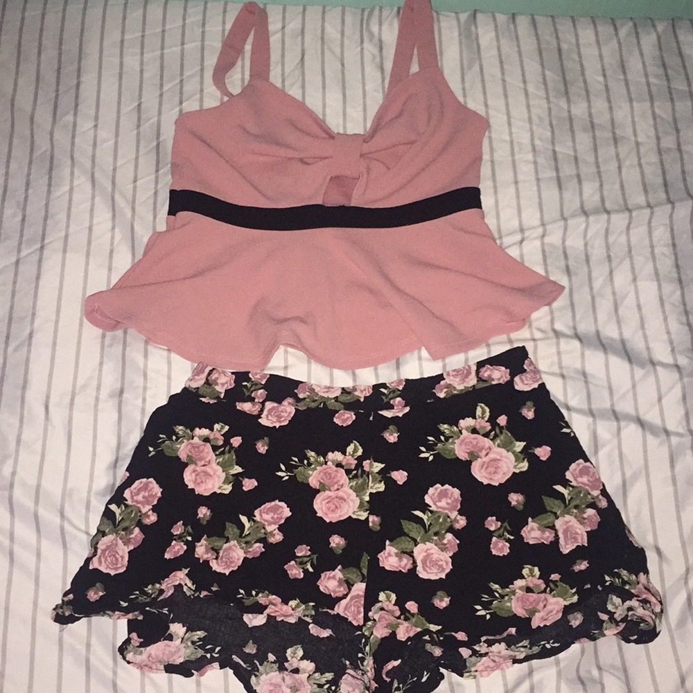 Adorable 2 piece outfit :) !!!